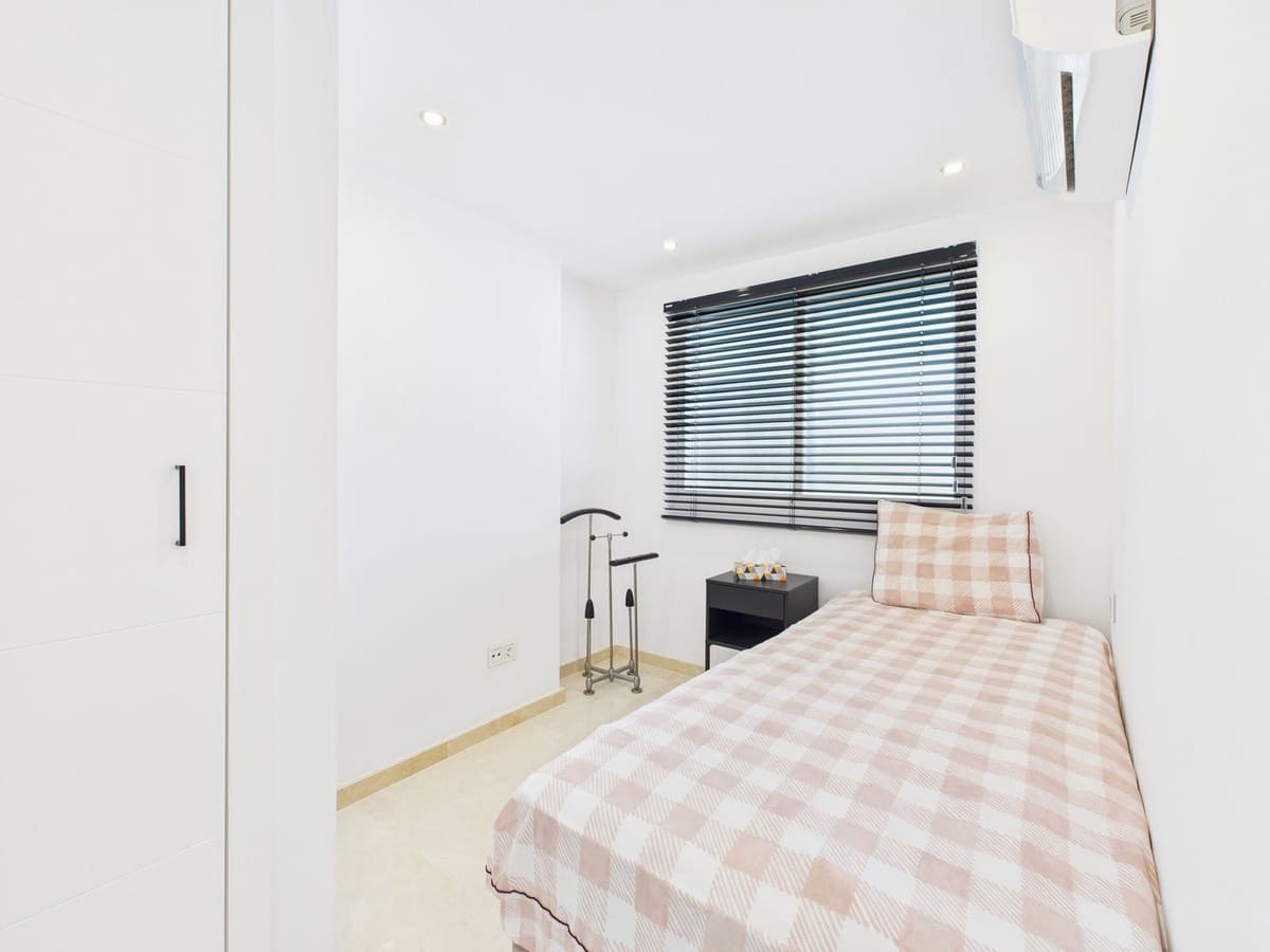 2 sovrum Lägenhet till salu i Estepona med pool - 565 000 € (Ref: 9186809)