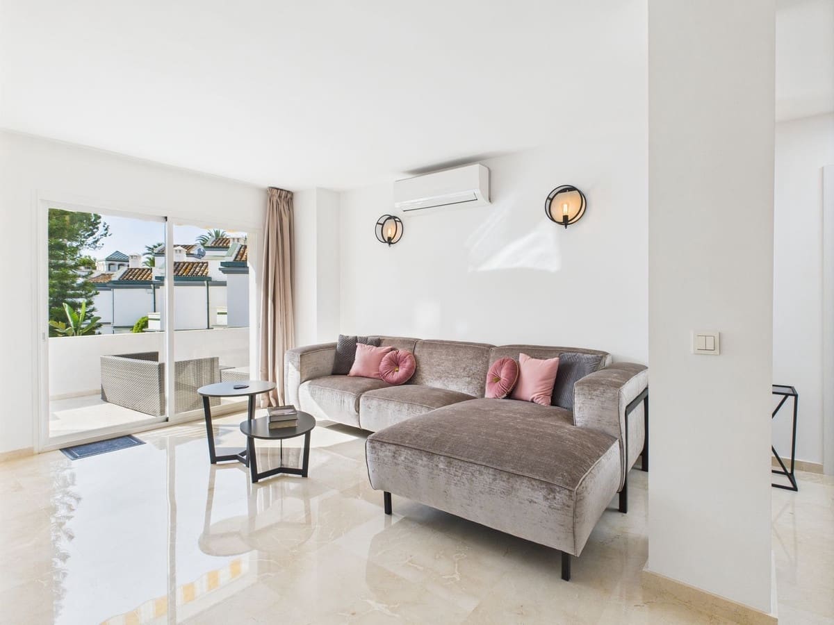 2 sovrum Lägenhet till salu i Estepona med pool - 565 000 € (Ref: 9186809)