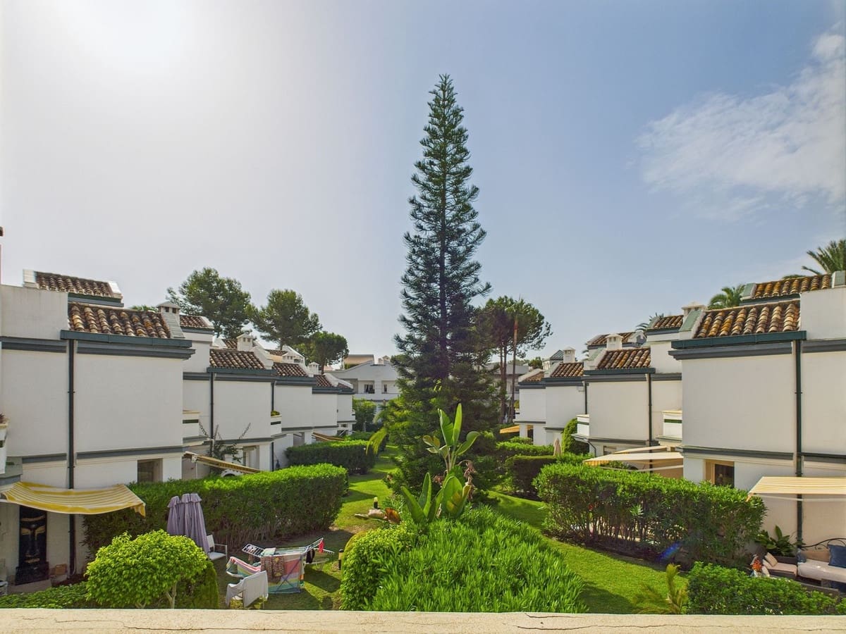 2 bedroom Apartment for sale in New Golden Mile - € 495,000 (Ref: 9186809)