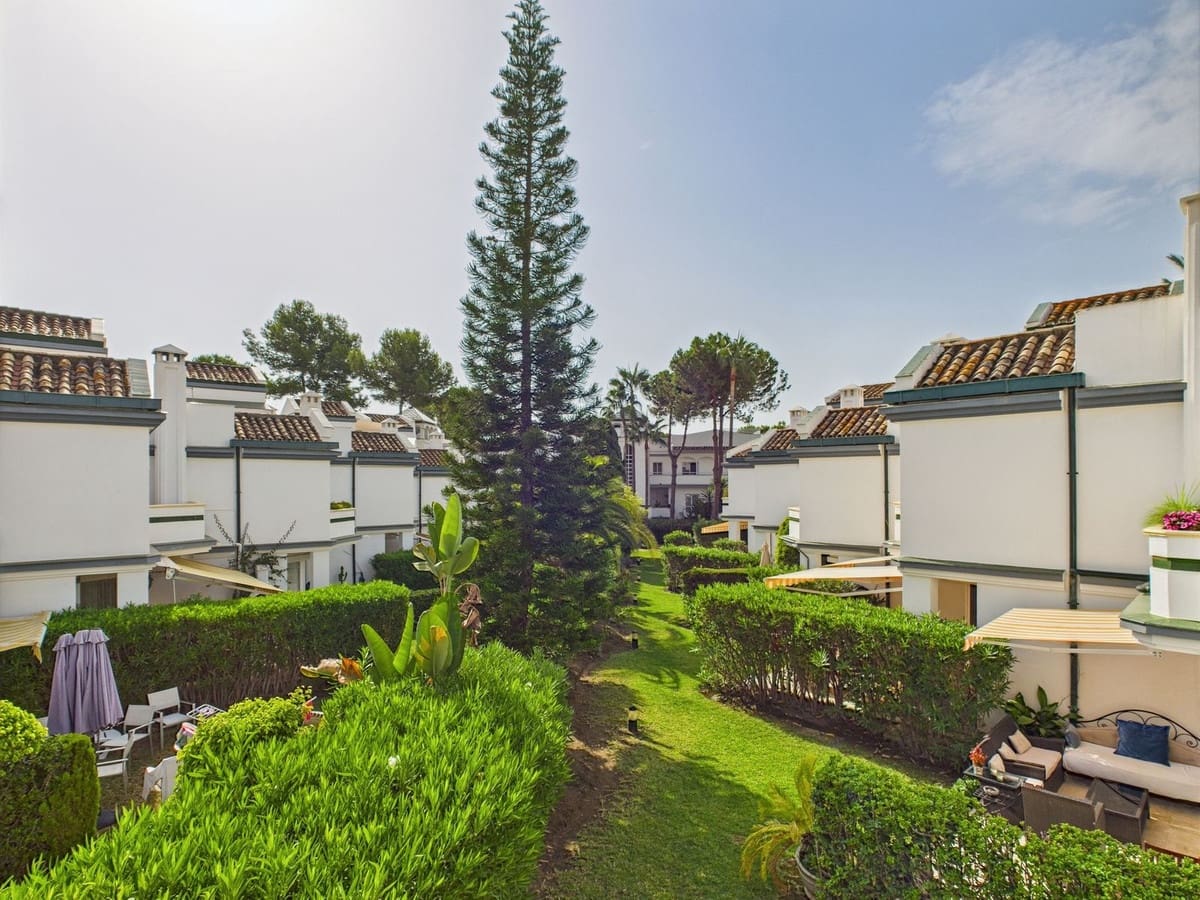 2 bedroom Apartment for sale in New Golden Mile - € 495,000 (Ref: 9186809)