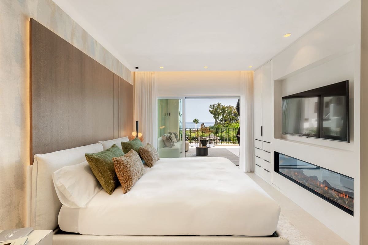 3 soveværelse Lejlighed til salg i Estepona med swimmingpool - € 1.995.000 (Ref: 9192258)