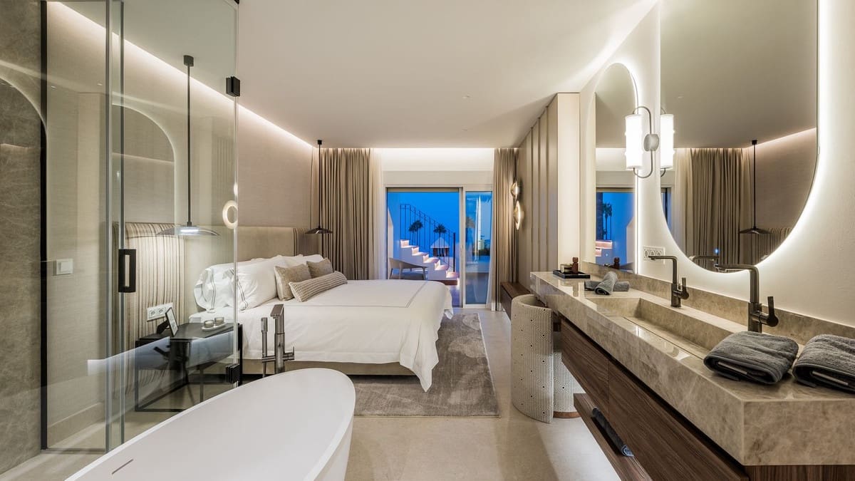 3 slaapkamer Appartement te koop in Estepona met zwembad - € 2.995.000 (Ref: 9192259)