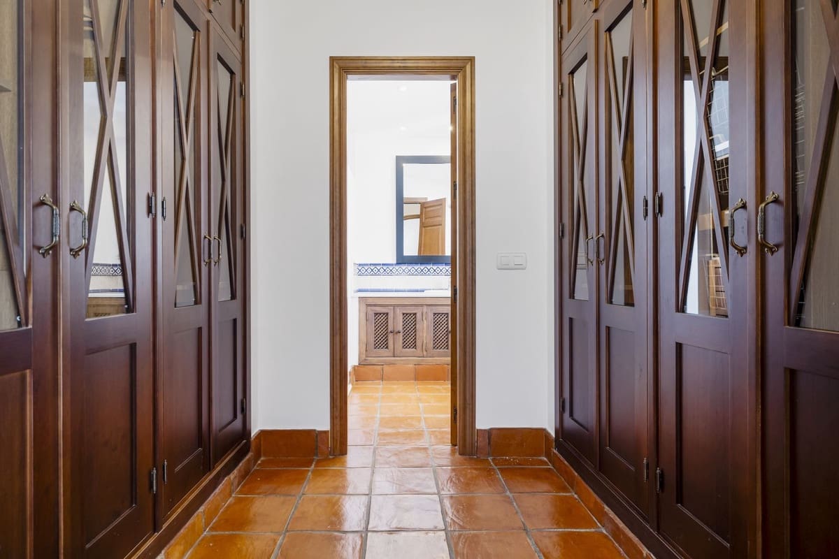 4 sypialnia Dom na sprzedaż w San Pedro de Alcantara z basenem - 949 000 € (Ref: 9215007)