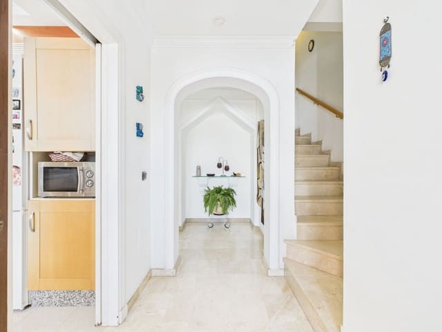 3 quarto Casa em Banda para venda em Centro, Estepona - 475 000 € (Ref: 9242848)