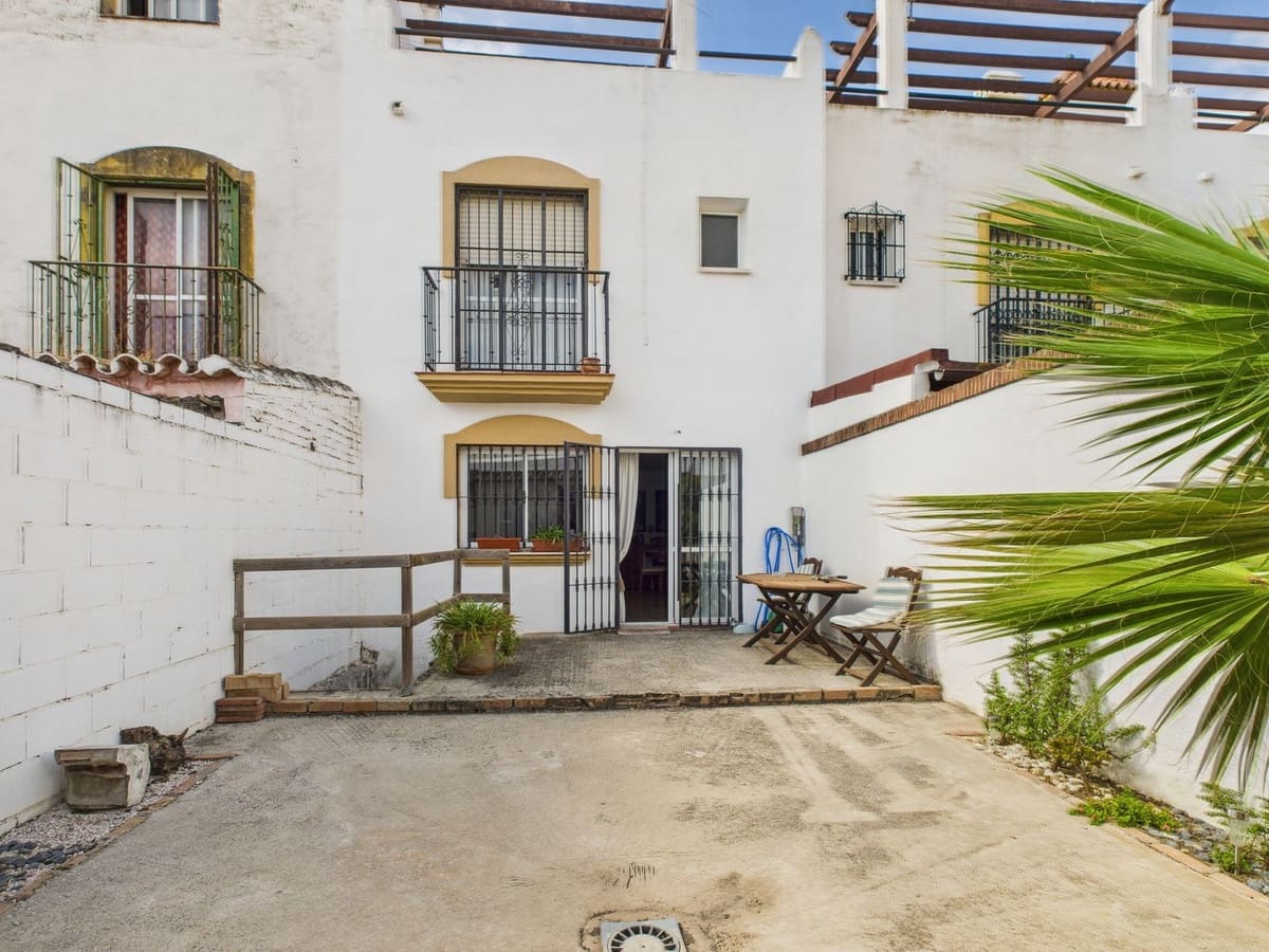 3 soveværelse Byhus til salg i Estepona - € 475.000 (Ref: 9242848)