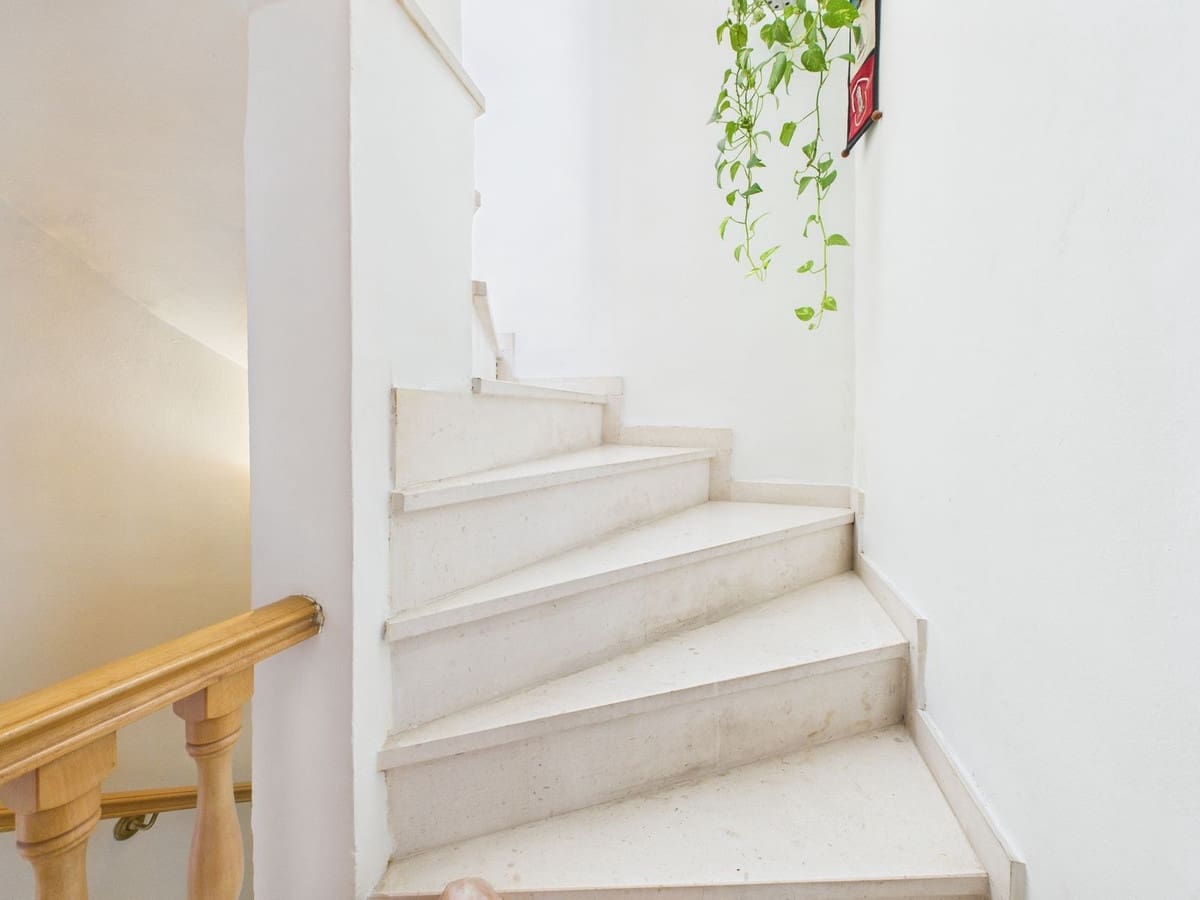 Casa de 3 habitaciones en Estepona en venta - 475.000 € (Ref: 9242848)