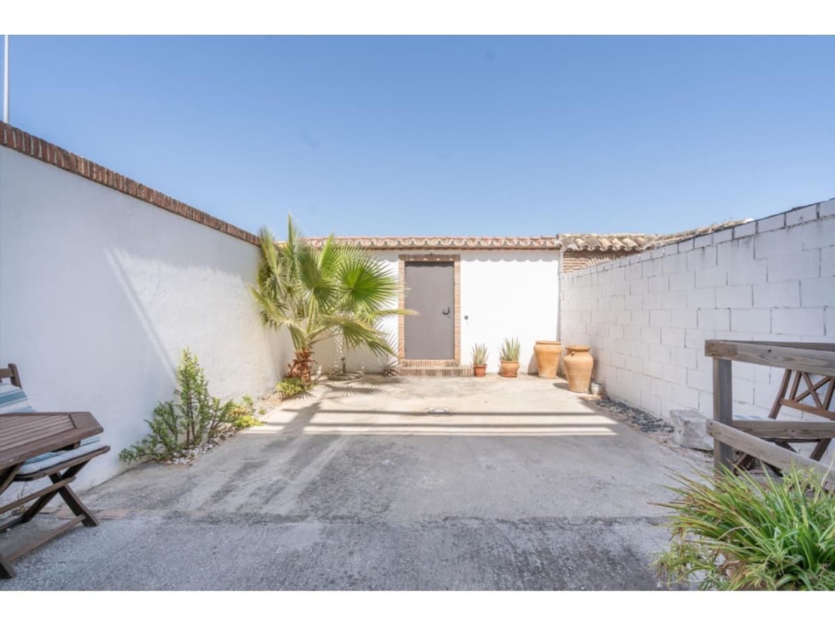 Casa de 3 habitaciones en Estepona en venta - 475.000 € (Ref: 9242848)