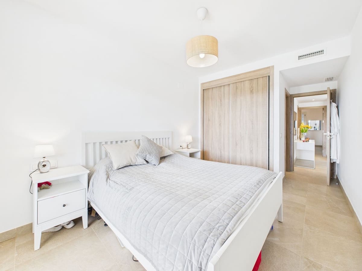 2 bedroom Apartment for sale in Estepona with pool - € 365,000 (Ref: 9321688)