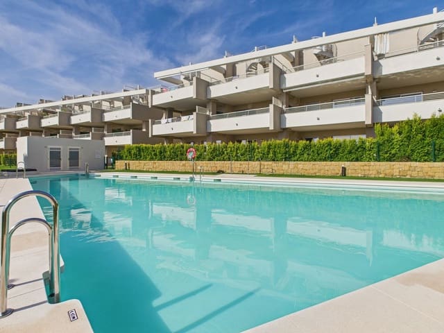 2 bedroom Apartment for sale in Centro, Estepona with pool - € 365,000 (Ref: 9321688)