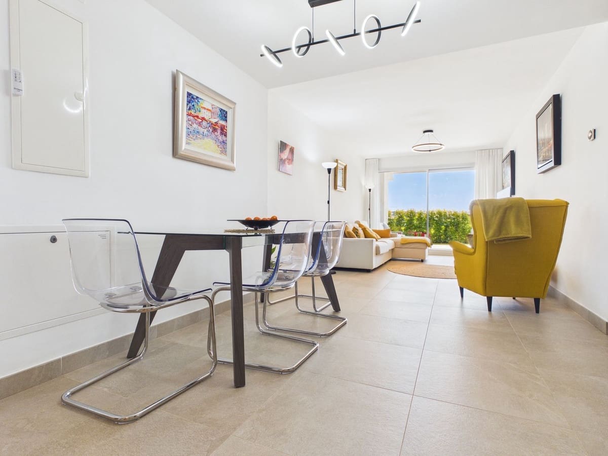 2 soveværelse Lejlighed til salg i Estepona - € 365.000 (Ref: 9321688)