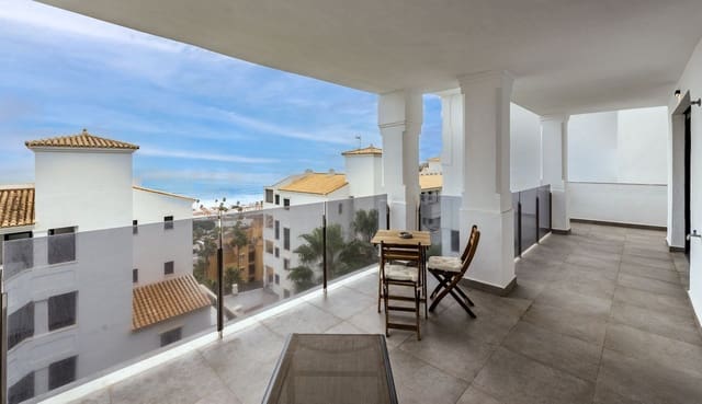 3 soveværelse Lejlighed til salg i Puerto de Estepona, Estepona med swimmingpool - € 425.000 (Ref: 9330476)
