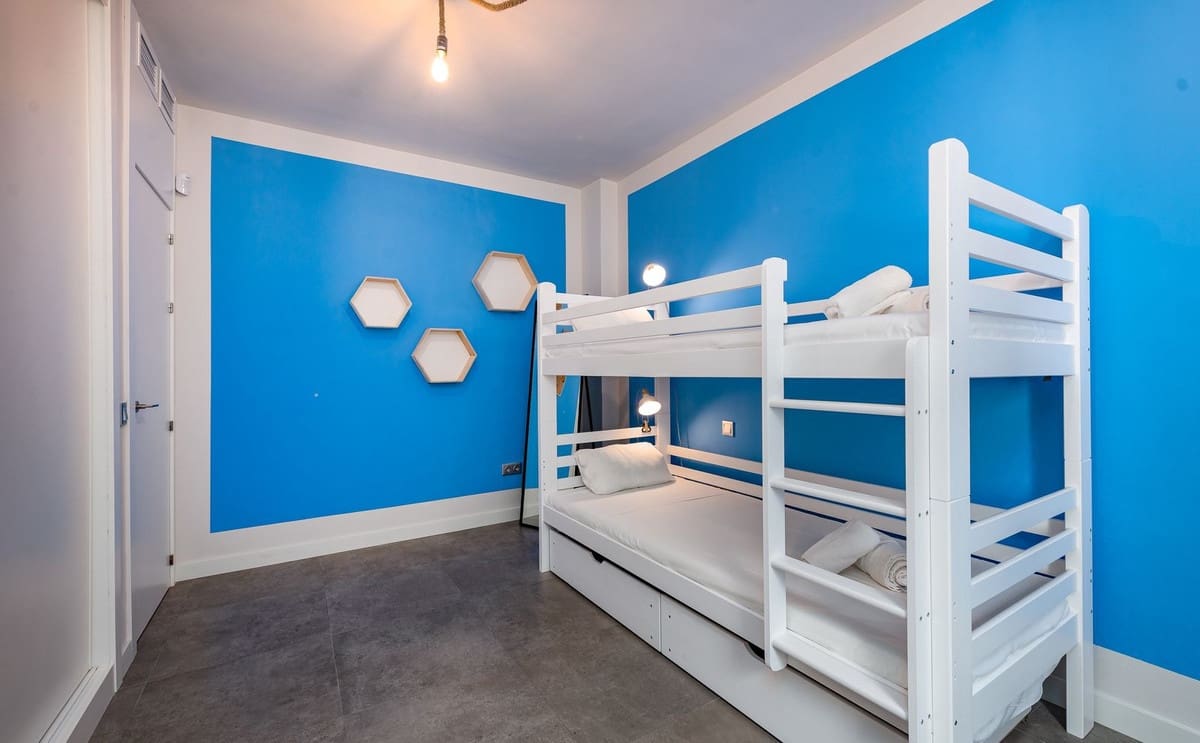 3 bedroom Apartment for sale in Estepona with pool - € 425,000 (Ref: 9330476)