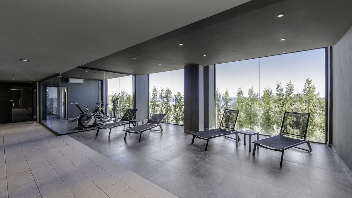 3 bedroom Apartment for sale in Estepona with pool - € 425,000 (Ref: 9330476)