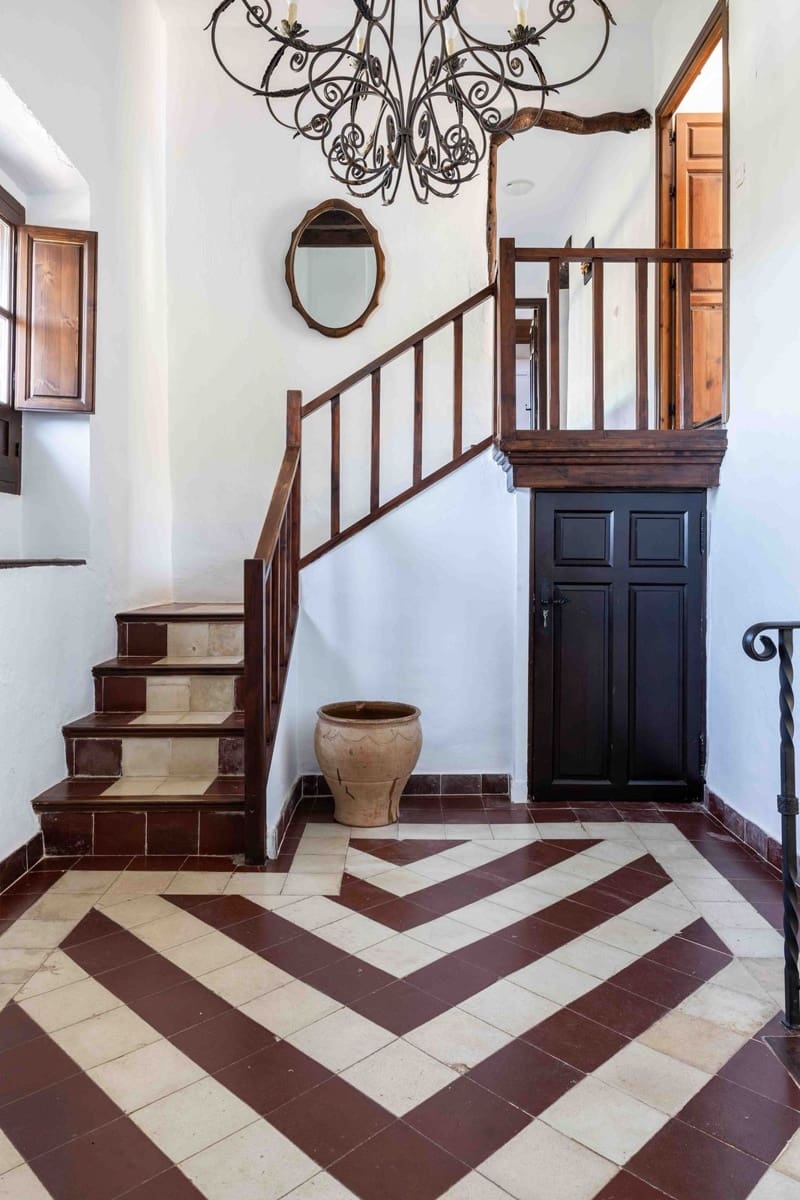 5 makuuhuone Huvila myytävänä paikassa Antequera mukana uima-altaan - 2 310 000 € (Ref: 9349311)