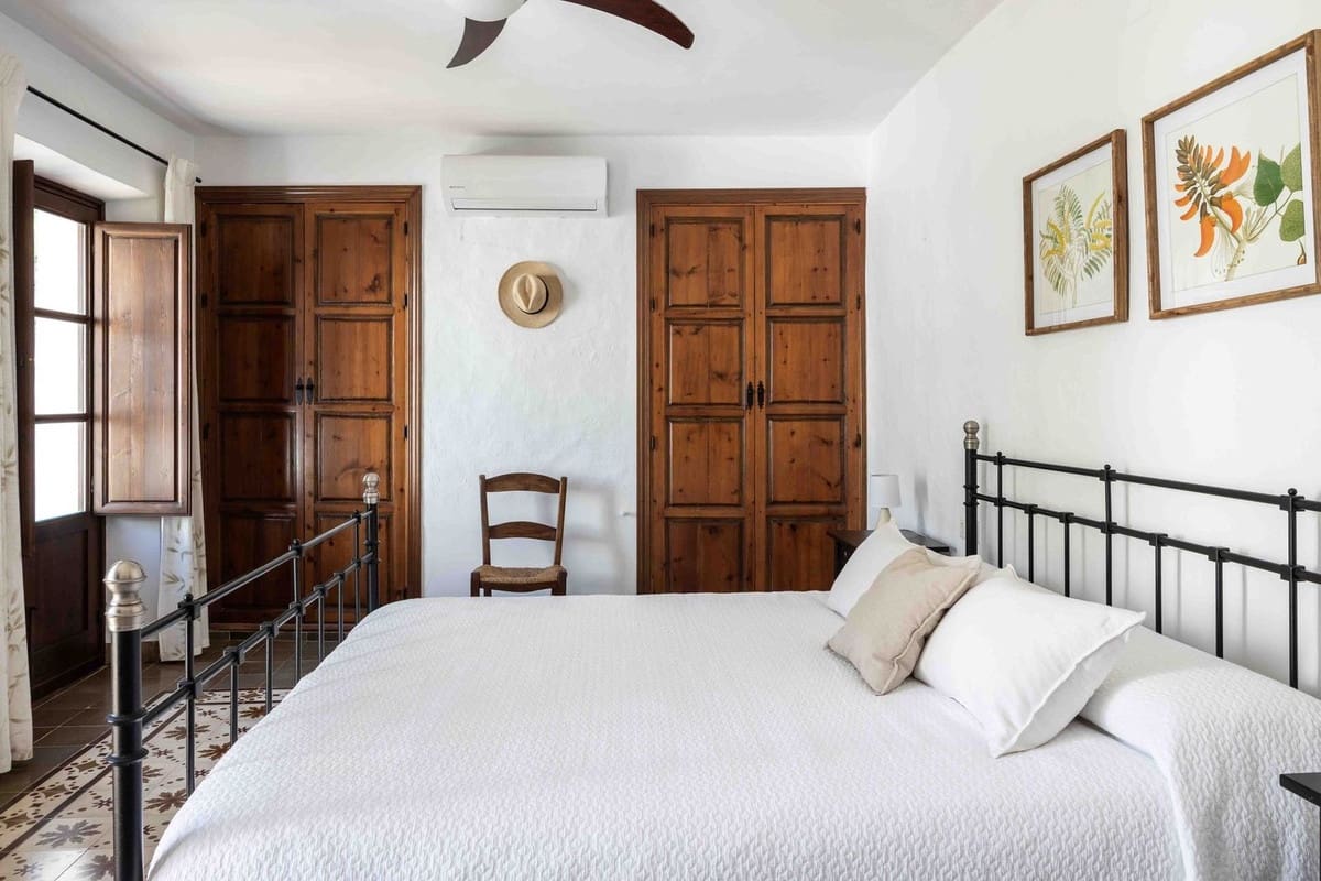 5 makuuhuone Huvila myytävänä paikassa Antequera mukana uima-altaan - 2 310 000 € (Ref: 9349311)