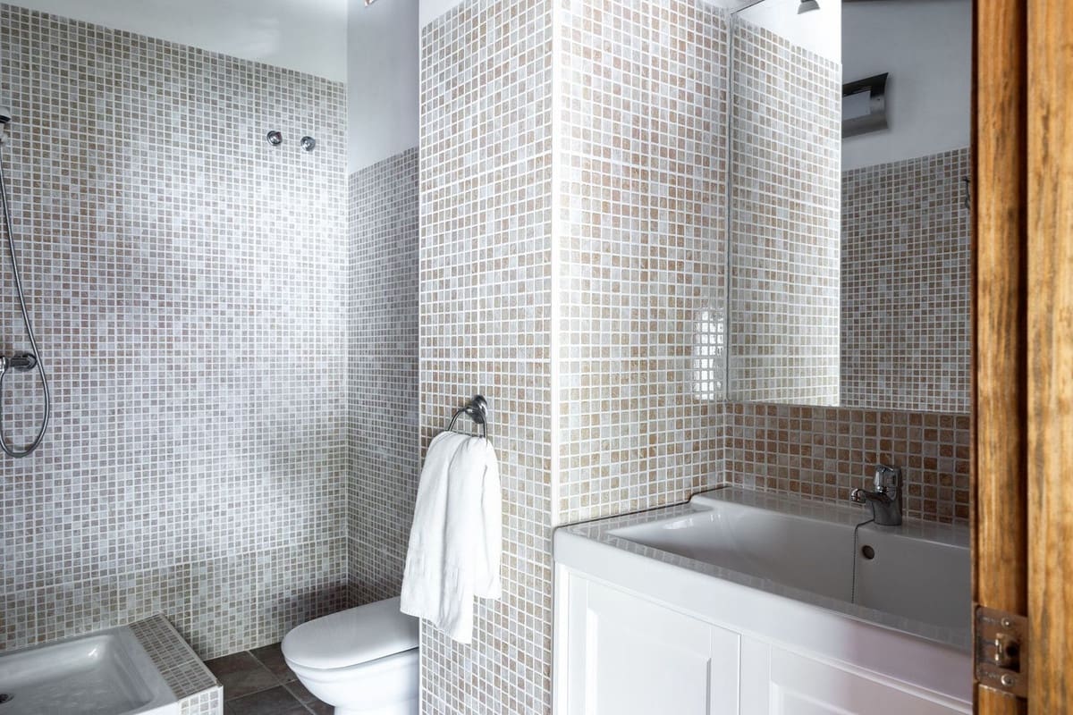 9 soverom Villa til salgs i Estepona med svømmebasseng - € 2 200 000 (Ref: 9353367)