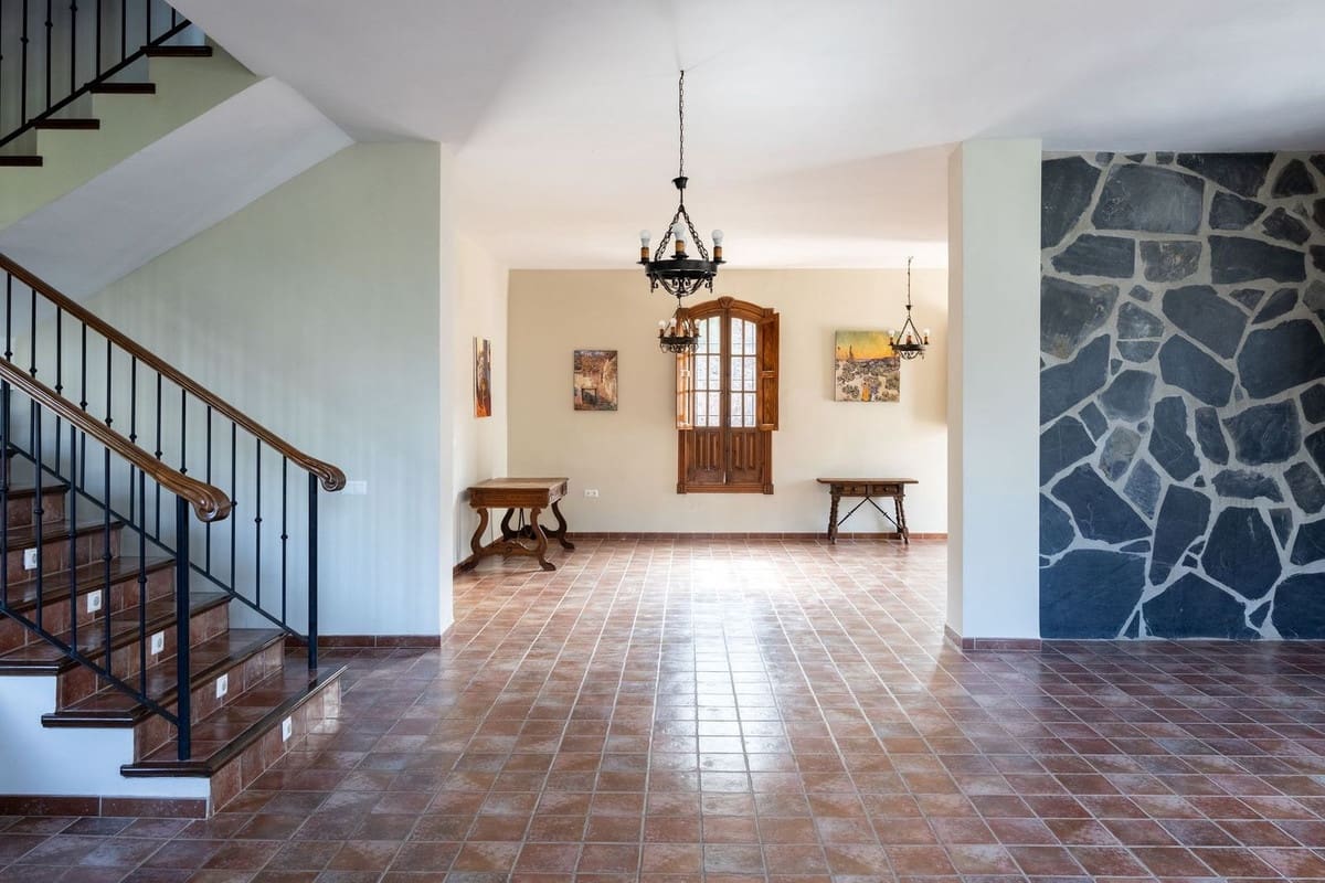 9 soverom Finca/Herregård til salgs i Malaga by - € 2 100 000 (Ref: 9353367)