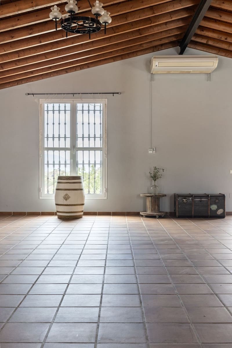 9 soverom Finca/Herregård til salgs i Malaga by - € 2 100 000 (Ref: 9353367)
