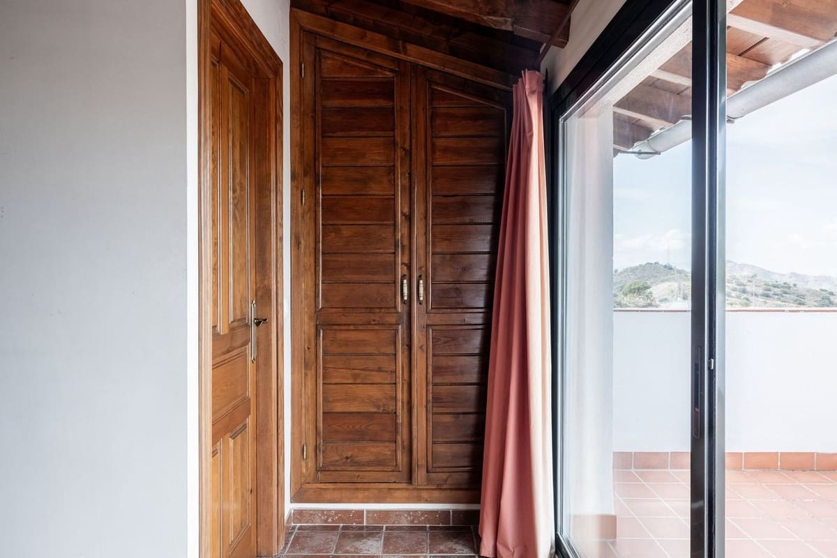 9 soverom Finca/Herregård til salgs i Malaga by - € 2 100 000 (Ref: 9353367)