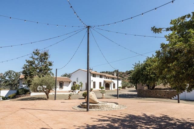 9 slaapkamer Finca/Landhuis te koop in Málaga stad - € 2.100.000 (Ref: 9353367)