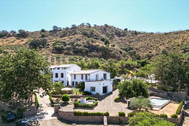9 slaapkamer Finca/Landhuis te koop in Málaga stad - € 2.100.000 (Ref: 9353367)
