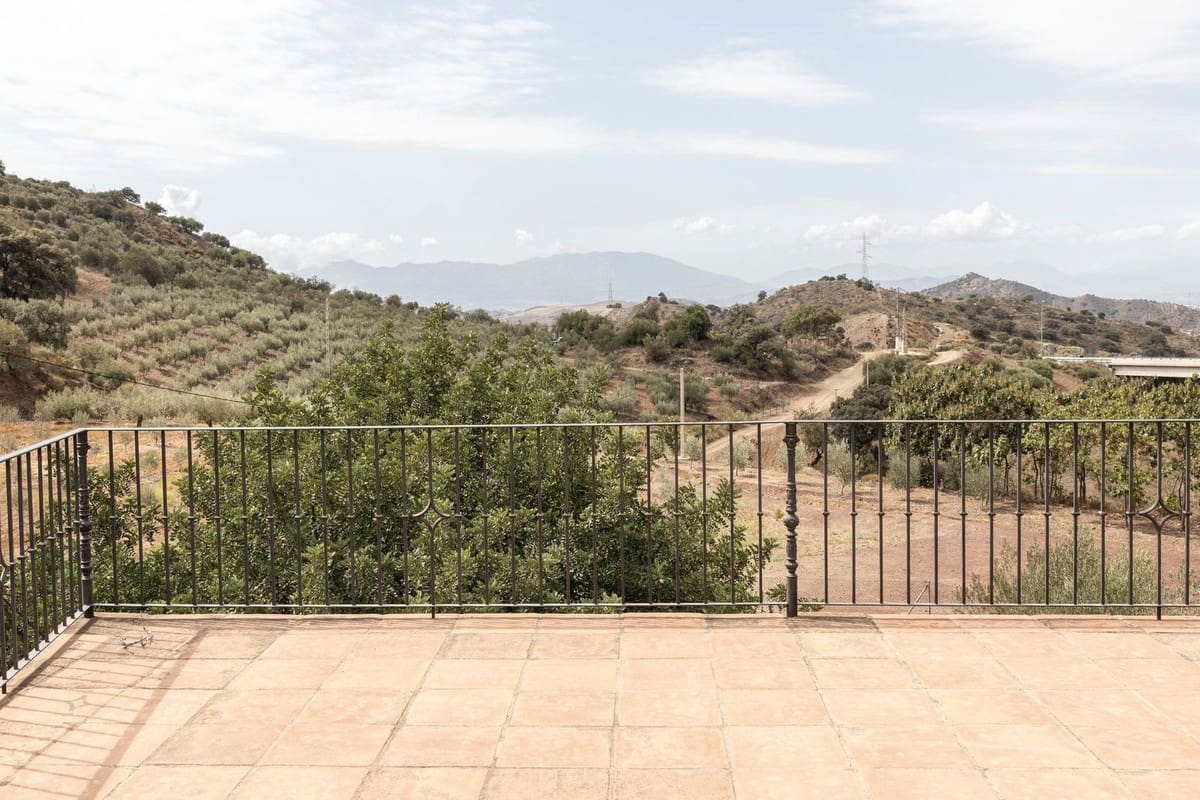 9 soverom Finca/Herregård til salgs i Malaga by - € 2 100 000 (Ref: 9353367)