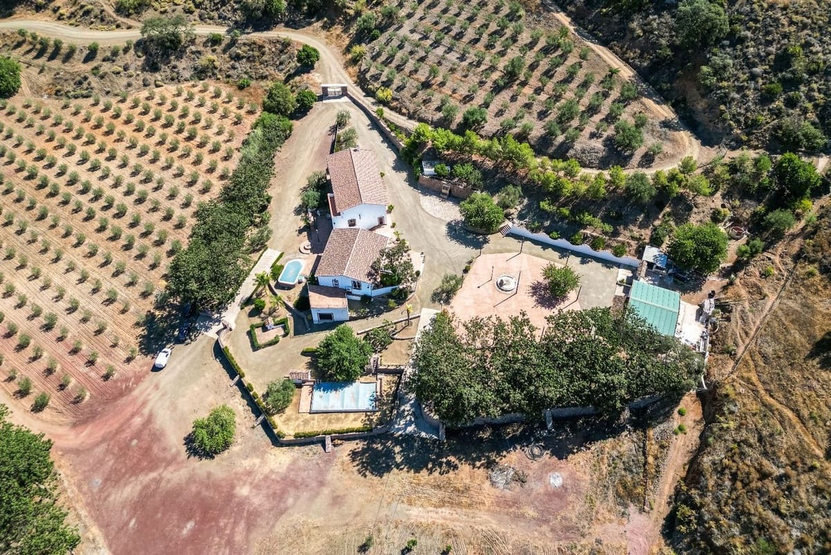 9 soverom Finca/Herregård til salgs i Malaga by - € 2 100 000 (Ref: 9353367)