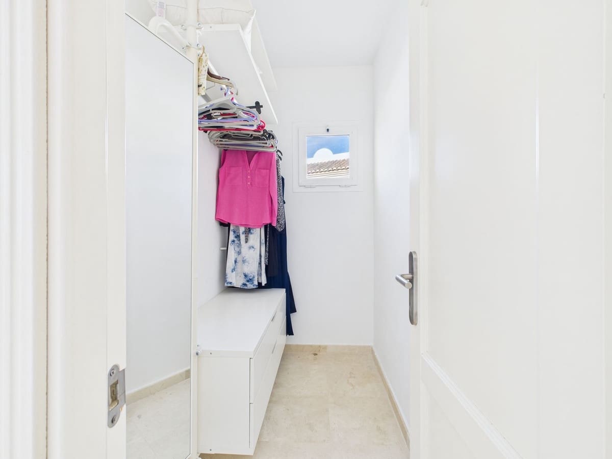 3 soveværelse Lejlighed til salg i Sotogrande med swimmingpool - € 699.000 (Ref: 9382523)