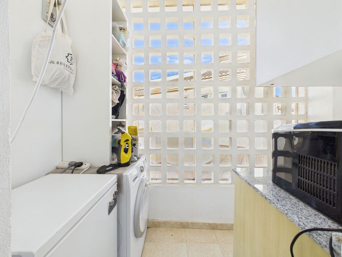 3 soveværelse Lejlighed til salg i Sotogrande med swimmingpool - € 699.000 (Ref: 9382523)