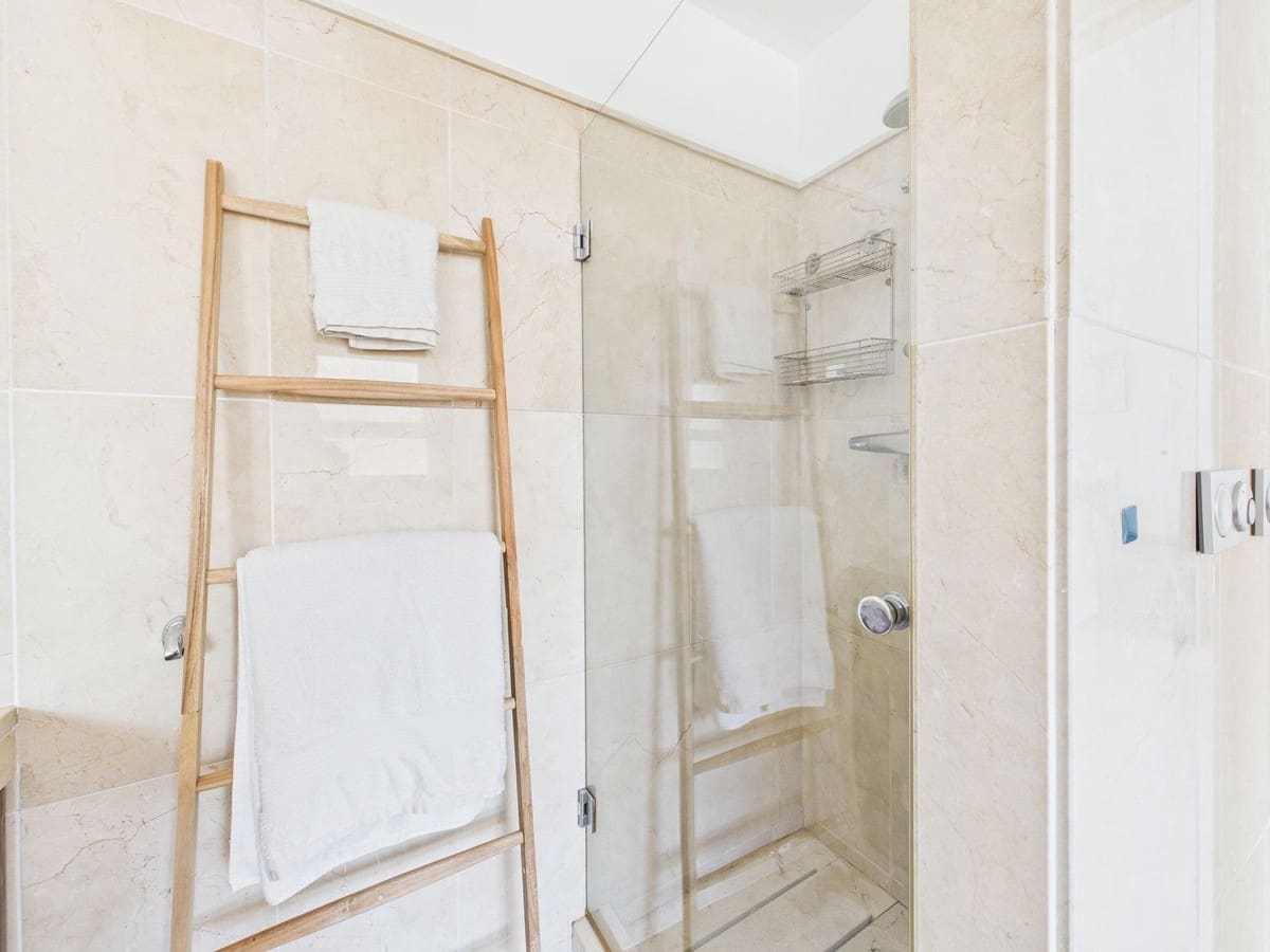 3 soveværelse Lejlighed til salg i Sotogrande med swimmingpool - € 699.000 (Ref: 9382523)