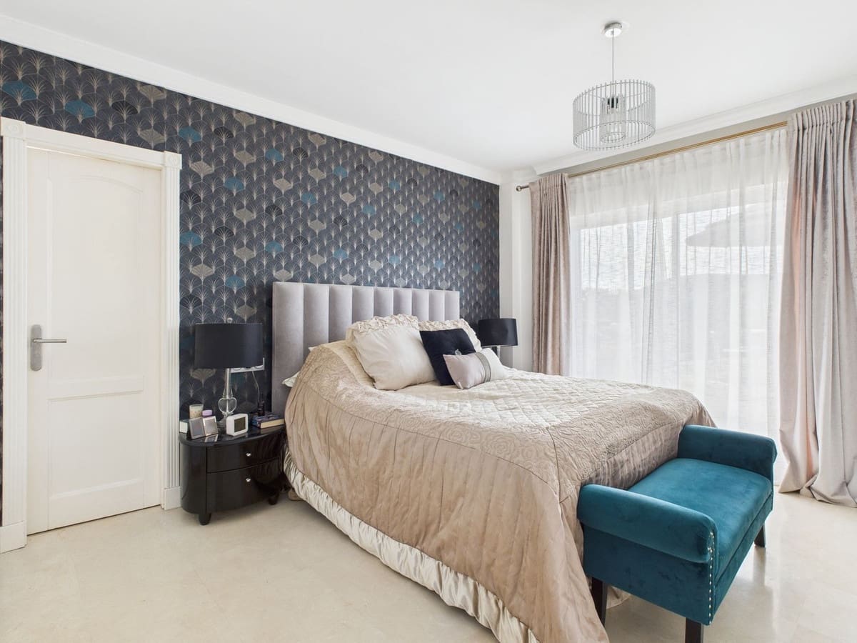 3 soveværelse Lejlighed til salg i Sotogrande med swimmingpool - € 699.000 (Ref: 9382523)