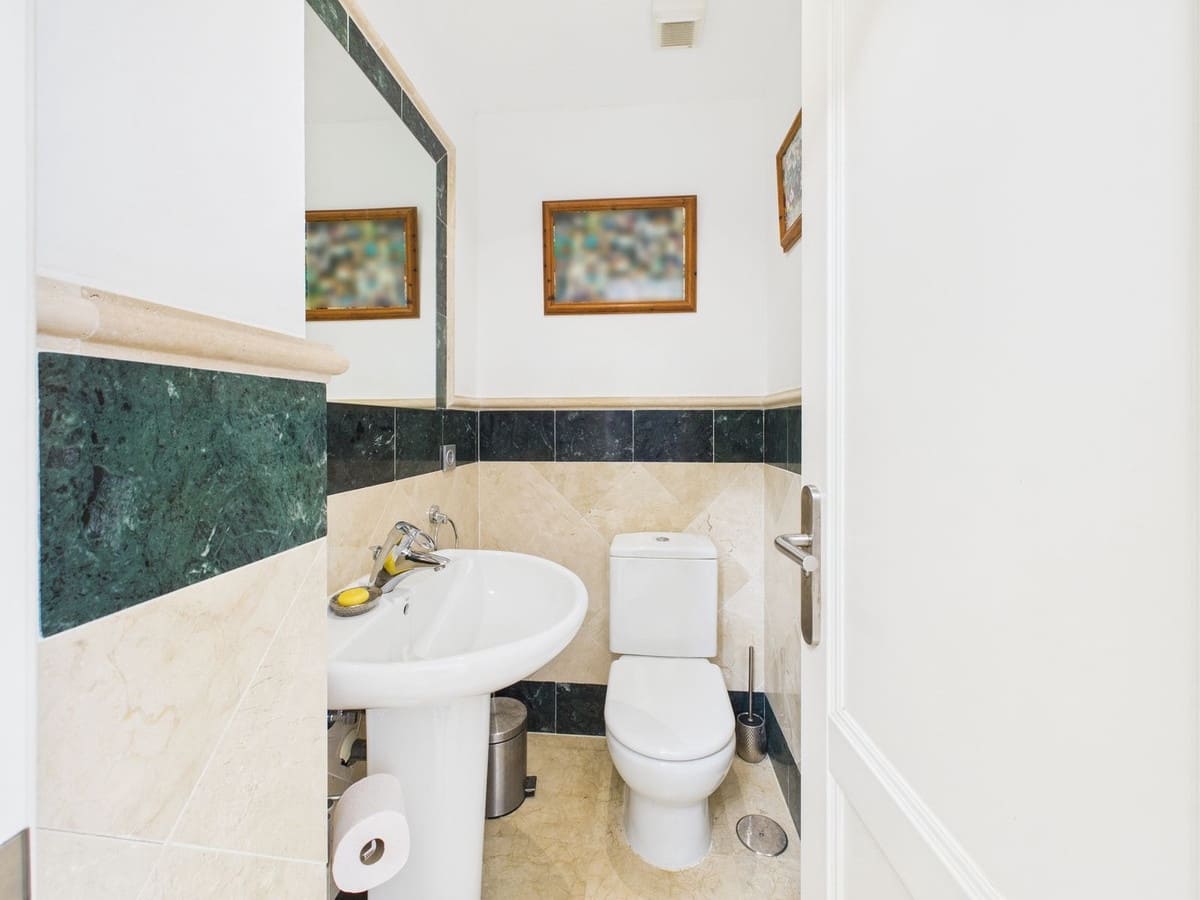 3 soveværelse Lejlighed til salg i Sotogrande med swimmingpool - € 699.000 (Ref: 9382523)