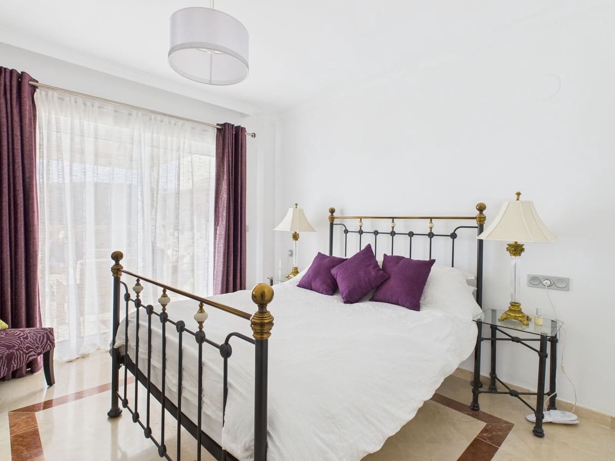 3 soveværelse Lejlighed til salg i Sotogrande med swimmingpool - € 699.000 (Ref: 9382523)