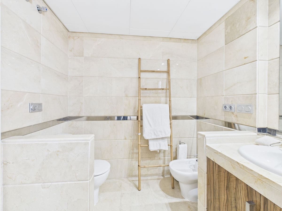 3 soveværelse Lejlighed til salg i Sotogrande med swimmingpool - € 699.000 (Ref: 9382523)