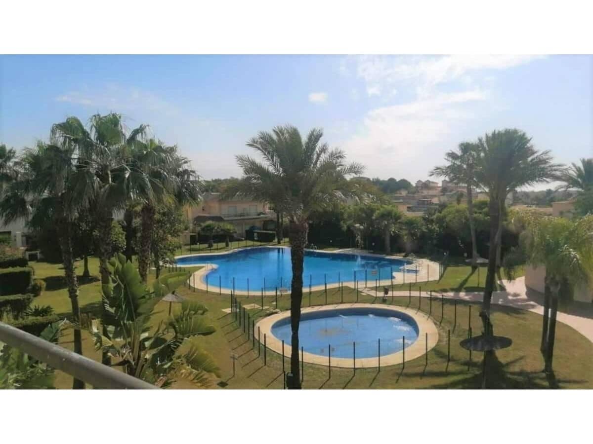 3 soveværelse Lejlighed til salg i Sotogrande med swimmingpool - € 699.000 (Ref: 9382523)