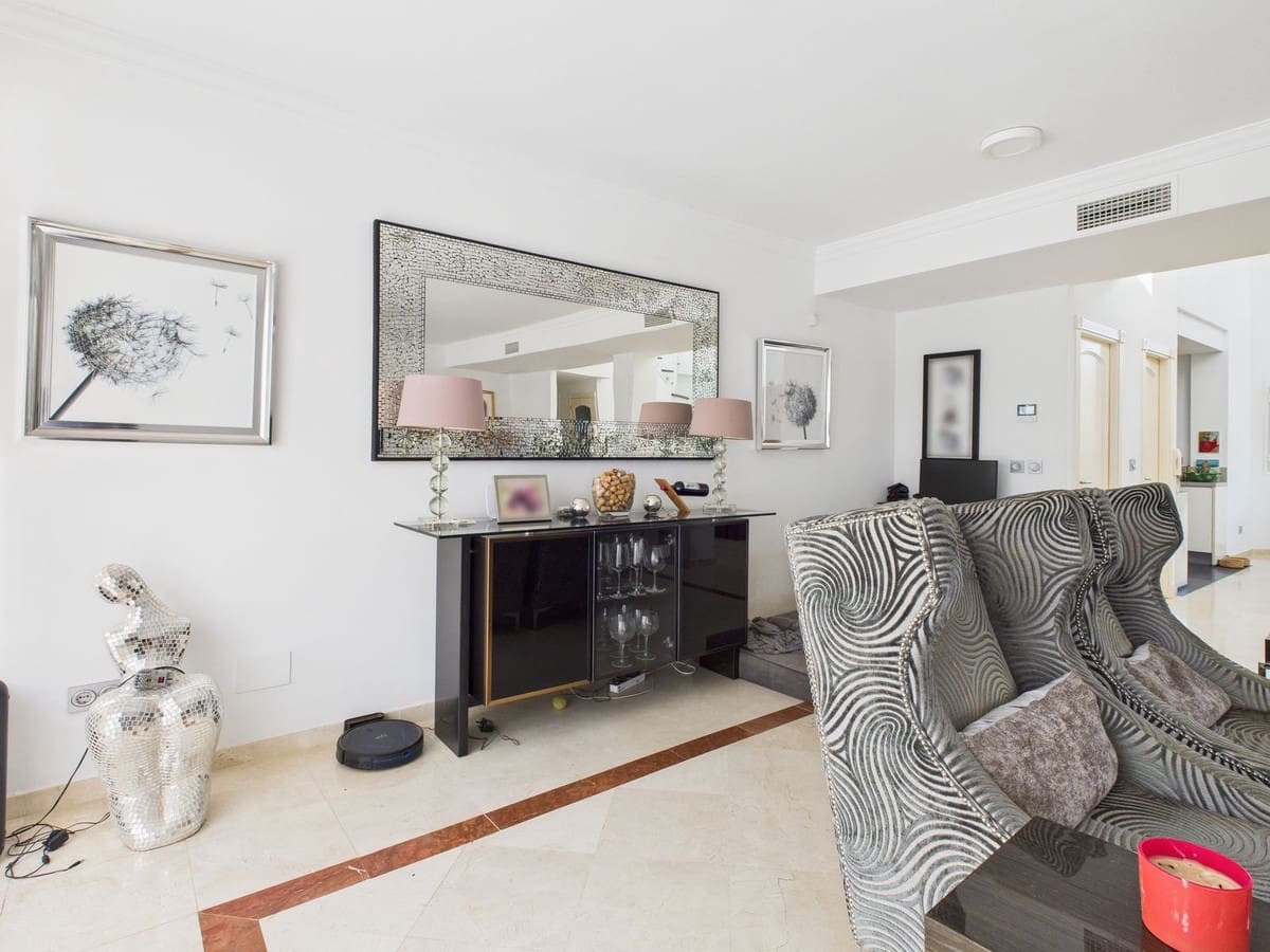 3 soveværelse Lejlighed til salg i Sotogrande med swimmingpool - € 699.000 (Ref: 9382523)