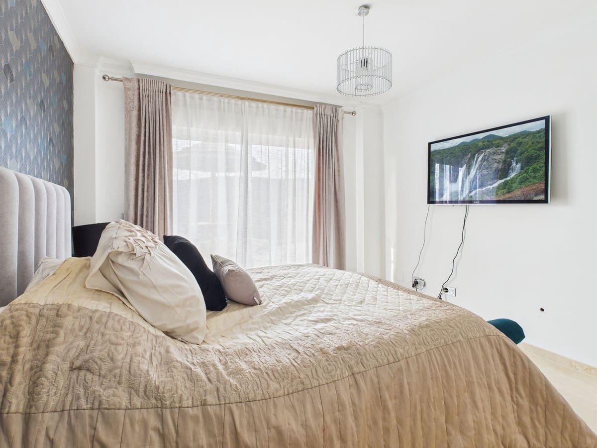 3 soveværelse Lejlighed til salg i Sotogrande med swimmingpool - € 699.000 (Ref: 9382523)