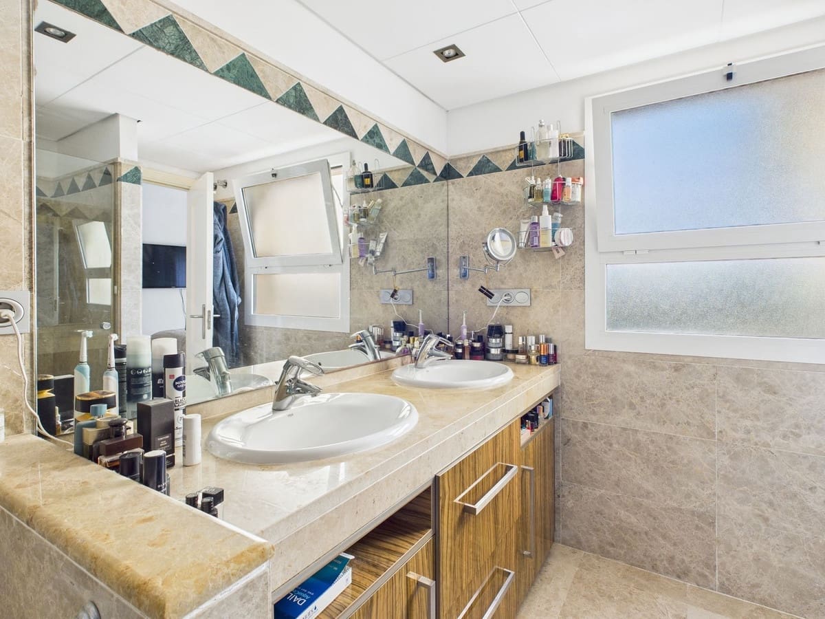 3 soveværelse Lejlighed til salg i Sotogrande med swimmingpool - € 699.000 (Ref: 9382523)