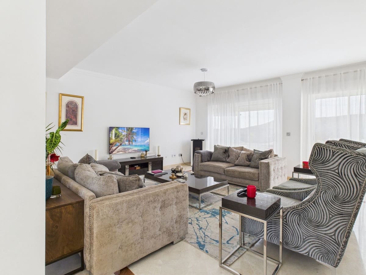 3 makuuhuone Huoneisto myytävänä paikassa San Roque - 649 995 € (Ref: 9382523)