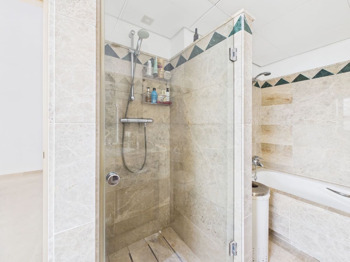 3 makuuhuone Huoneisto myytävänä paikassa San Roque - 649 995 € (Ref: 9382523)