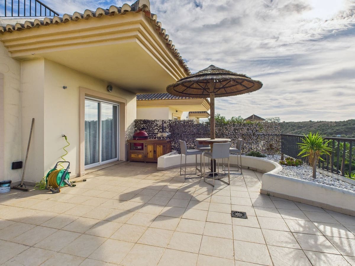 3 makuuhuone Huoneisto myytävänä paikassa San Roque - 649 995 € (Ref: 9382523)