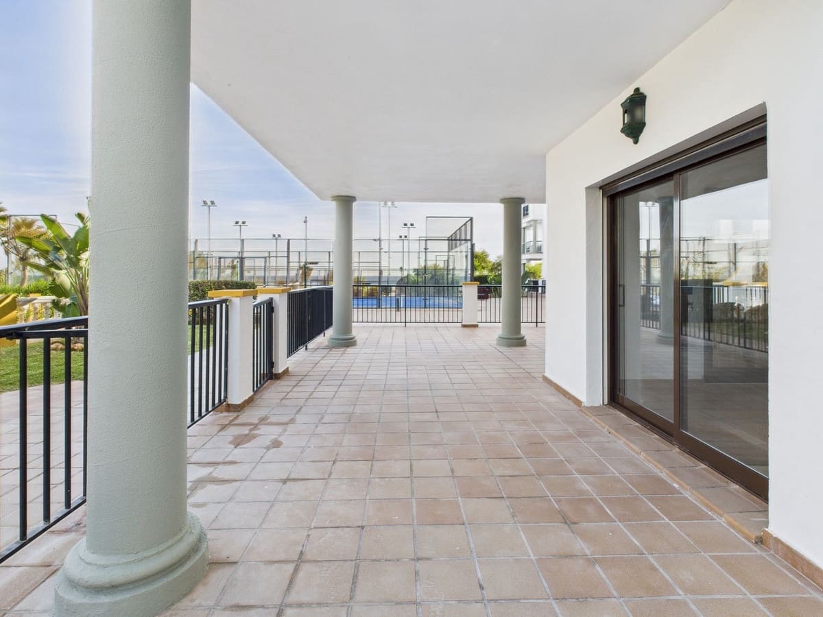 3 chambre Appartement à vendre à La Duquesa / Puerto de la Duquesa - 595 000 € (Ref: 9395866)