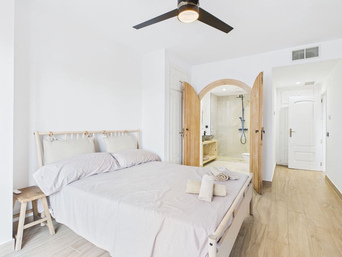 3 chambre Appartement à vendre à La Duquesa / Puerto de la Duquesa - 595 000 € (Ref: 9395866)