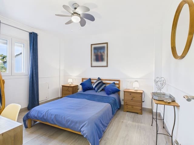 2 makuuhuone Huoneisto myytävänä paikassa La Duquesa / Puerto de la Duquesa, Manilva - 330 000 € (Ref: 9406431)