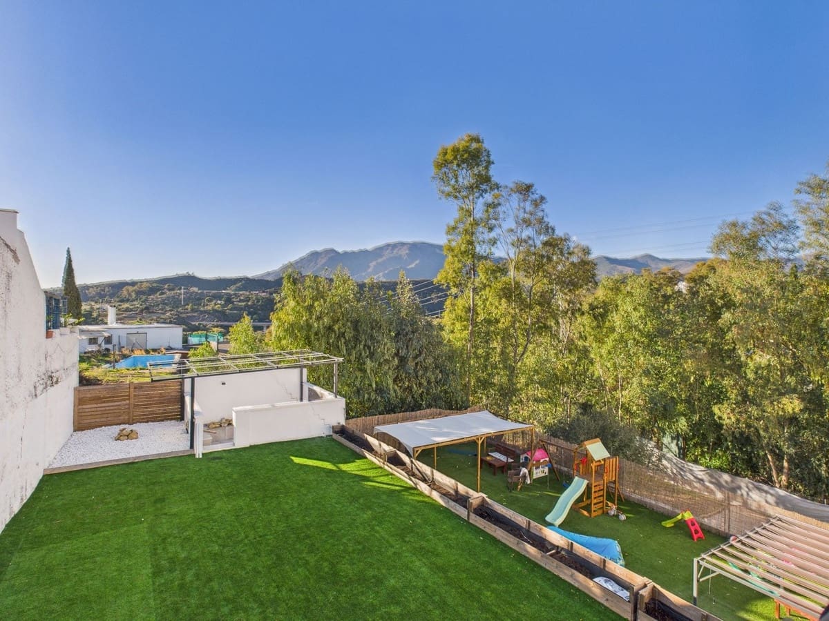 3 sypialnia Willa na sprzedaż w Estepona z basenem - 390 000 € (Ref: 9422198)