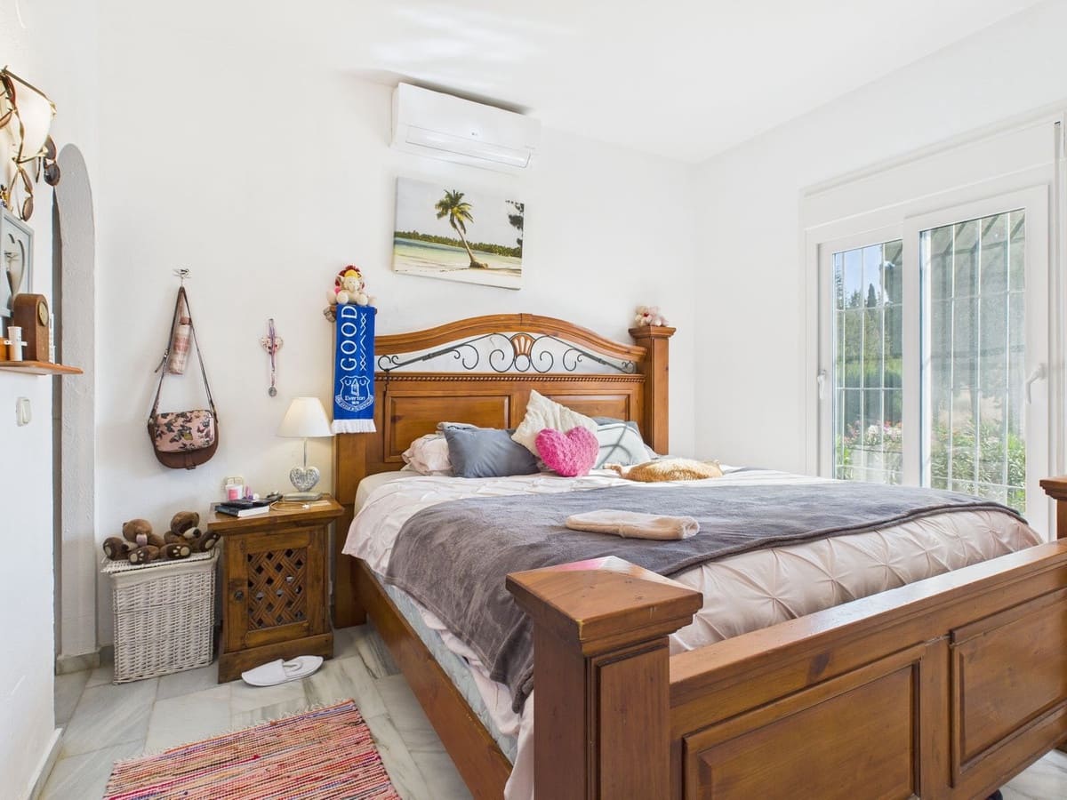 4 quarto Moradia para venda em El Padron com piscina - 795 000 € (Ref: 9422199)