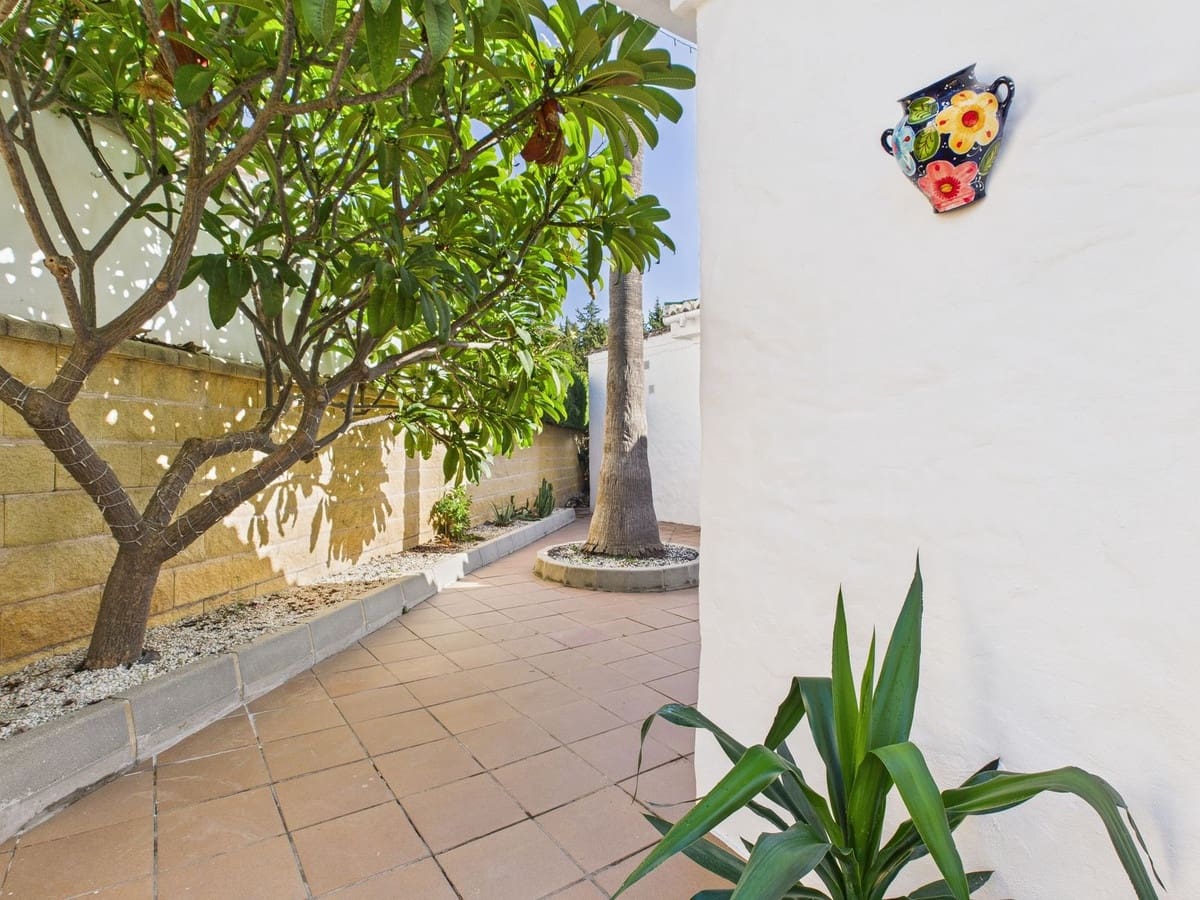 4 quarto Moradia para venda em El Padron com piscina - 795 000 € (Ref: 9422199)