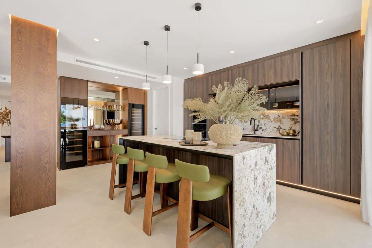 3 quarto Apartamento para venda em Los Monteros - 2 450 000 € (Ref: 9437679)