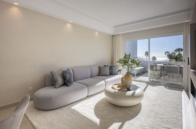 2 makuuhuone Huoneisto myytävänä paikassa Centro, Estepona mukana uima-altaan - 900 000 € (Ref: 9437680)