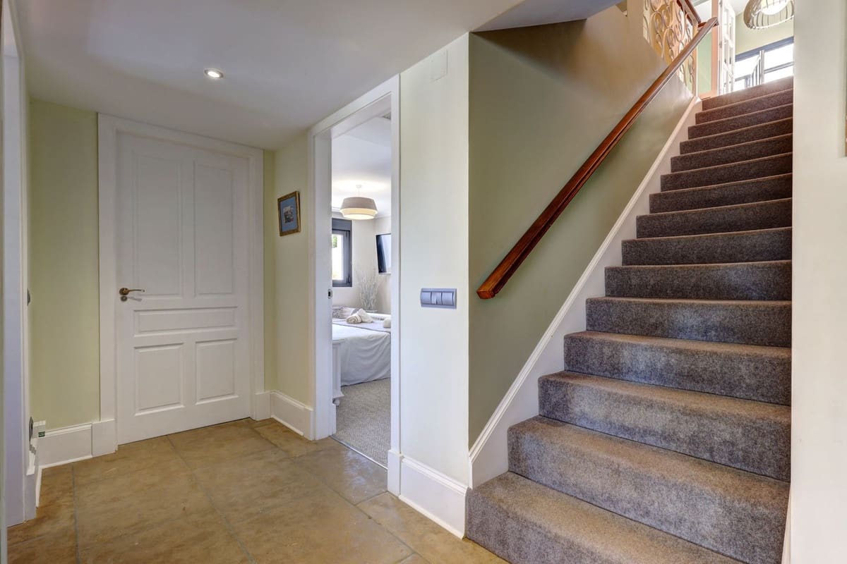 4 bedroom Villa for sale in Casares - € 2,250,000 (Ref: 9500096)